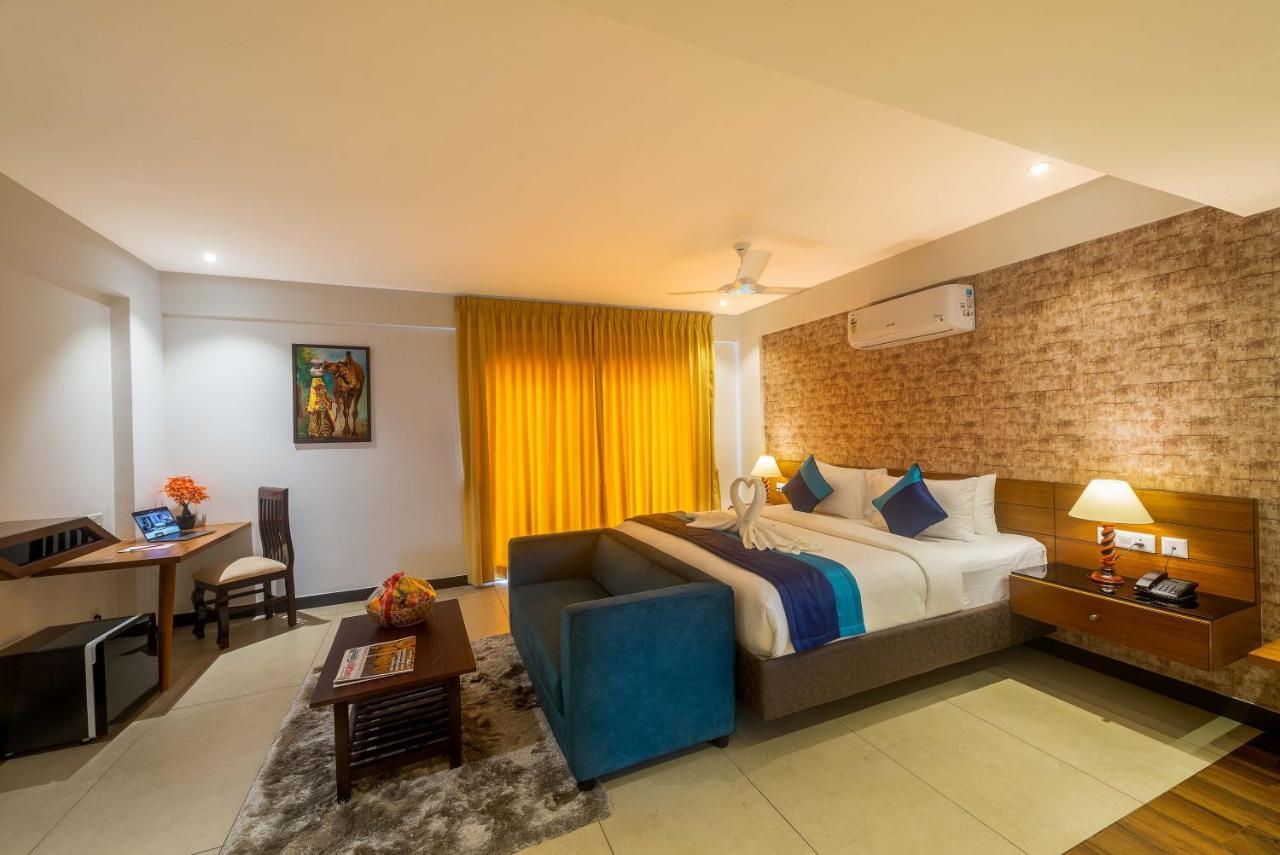 Royal Ace Boutique Hotel Bangalore Exterior photo